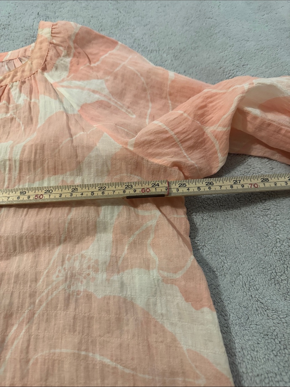 Tommy Bahama Women’s XL Floral V-Neck Tunic Blouse Peach & Gold - Picture 6 of 7